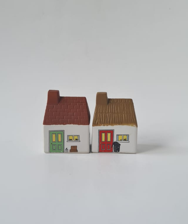 Vintage Wade 'Village Stores' Salt and Pepper Shakers – Collectable Curios